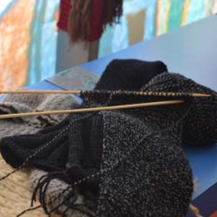 Museo Violeta Parra realizará novedoso taller de tejido por hombres y para hombres