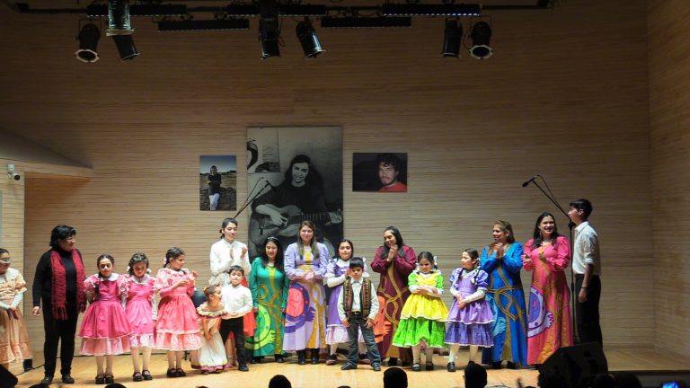 Museo Violeta Parra celebró el Día del Niño con exitosa presentación de Agrupación Remolino