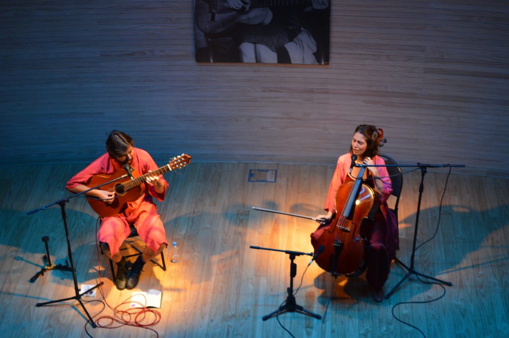 “Voz e corda”, el recital que trajo ritmos de Brasil al Museo Violeta Parra