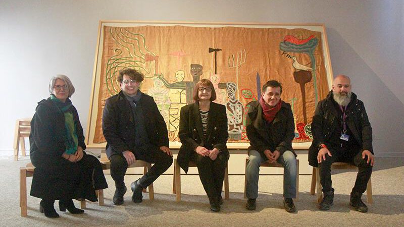 U. de Chile y Museo Violeta Parra festejan cumpleaños de la artista popular reabriendo exhibición en MAC Quinta Normal