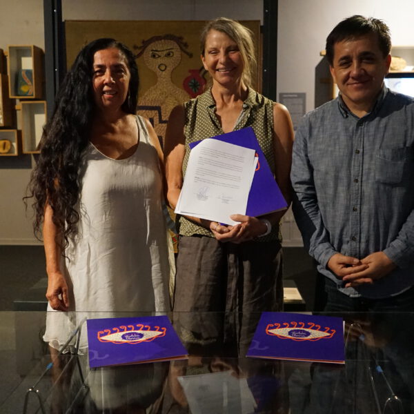 Museo Violeta Parra firma convenio de colaboración con Sello Alerce 